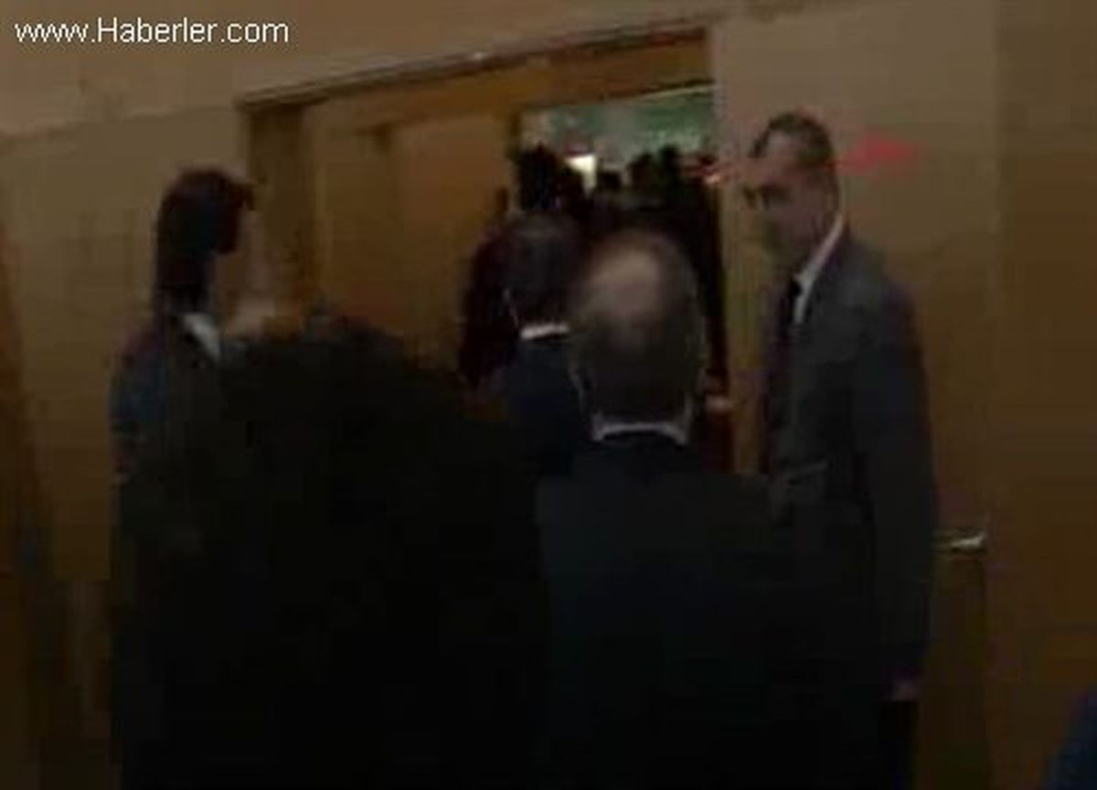 Davutoğlu, Tim Genişletilmiş Başkanlar Toplantısı\'nda Konuştu