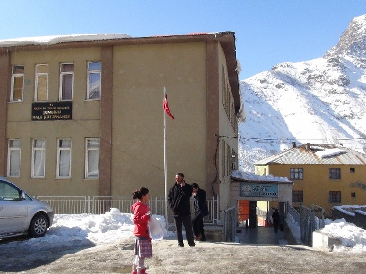 Şemdinli Halk Eğitim Merkezi Müdür Yardımcısı İntihar Etti