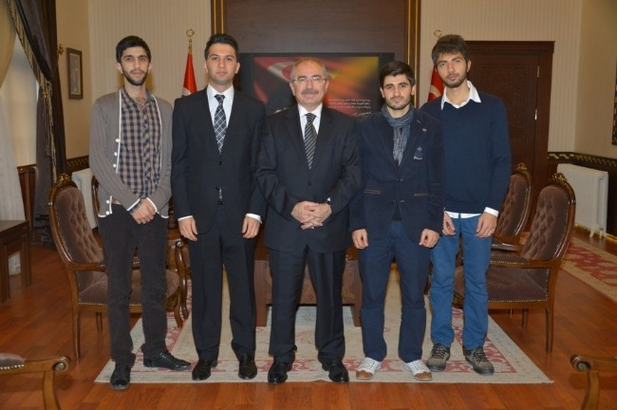 KLÜ Yenilikçi Gençlik Kulübünden Vali Yaman\'a Ziyaret