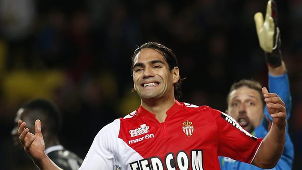 Monaco\'nun Yıldız Oyuncusu Radamel Falcao: Altın Top\'u Ronaldo Kazanmalı