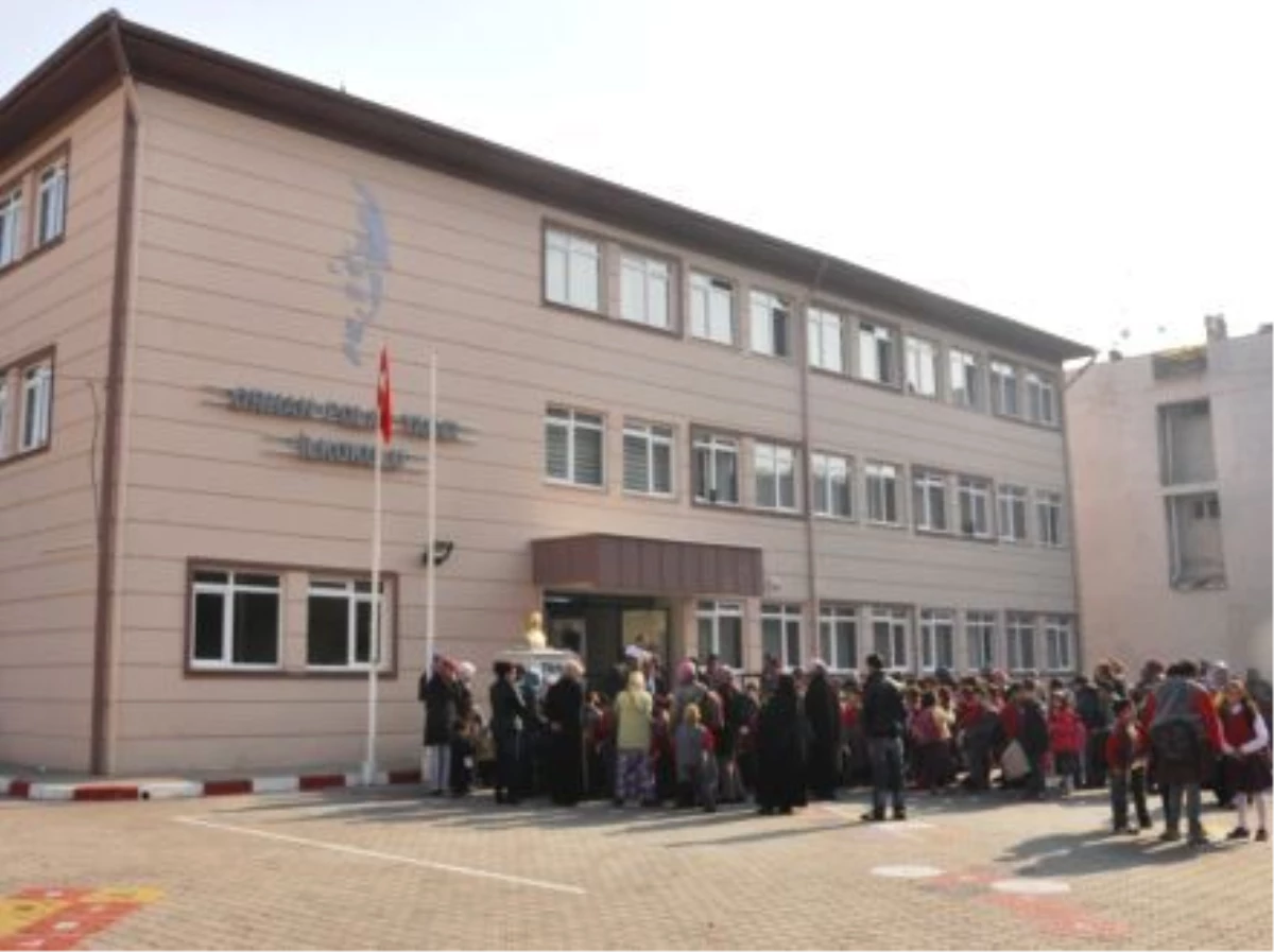 Turgutlu\'da Orhan Polat Yağcı İlkokulunu Başbakan Açacak