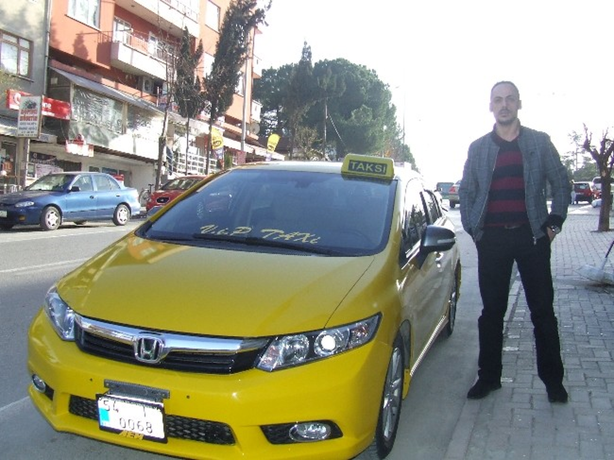 Özel Haber) Sakaryalı Taksiciden Örnek Davranış