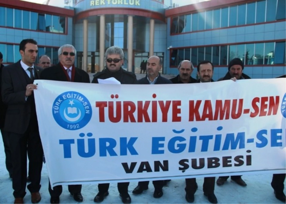 Türk Eğitim-Sen\'den Basın Açıklaması