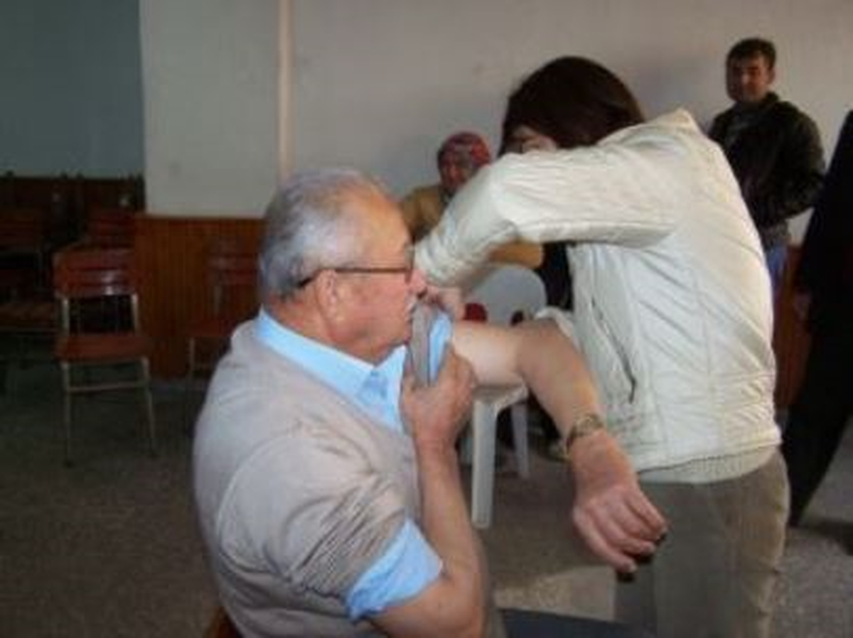 Umreye Gidecek Vatandaşlara Menenjit Aşısı Yapıldı