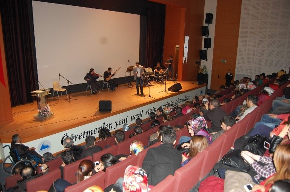 Üniversitede Engelliler İçin Konser Dünzenlendi