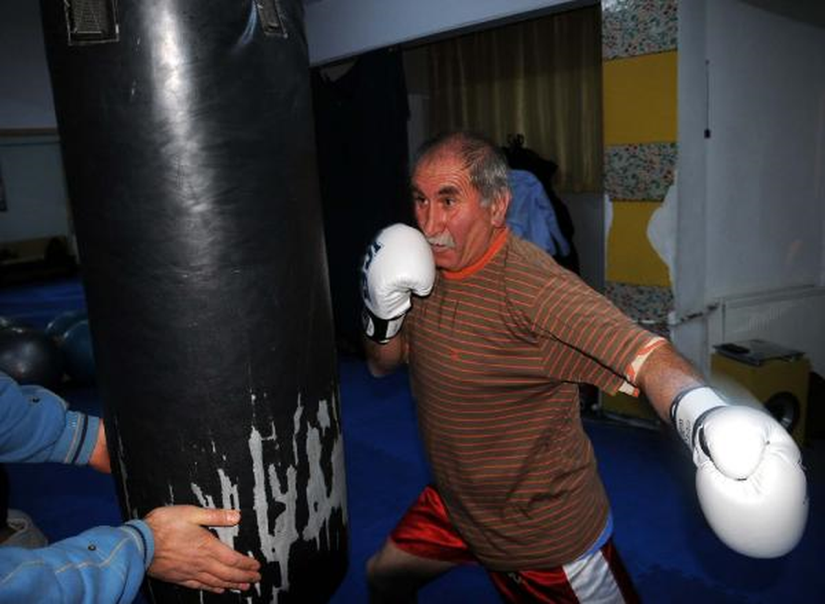 55 Yaşında Kickboksa Merak Saldı