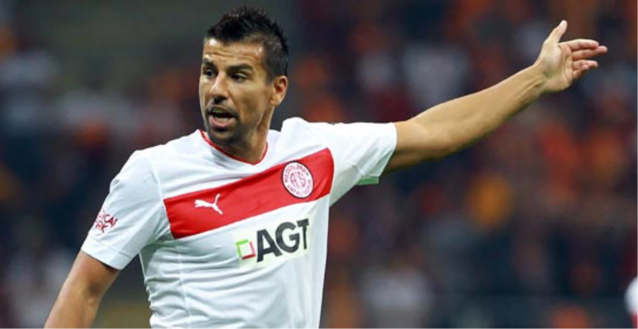 Antalyaspor, Baros\'a Sportif Direktörlük Teklifi Yaptı