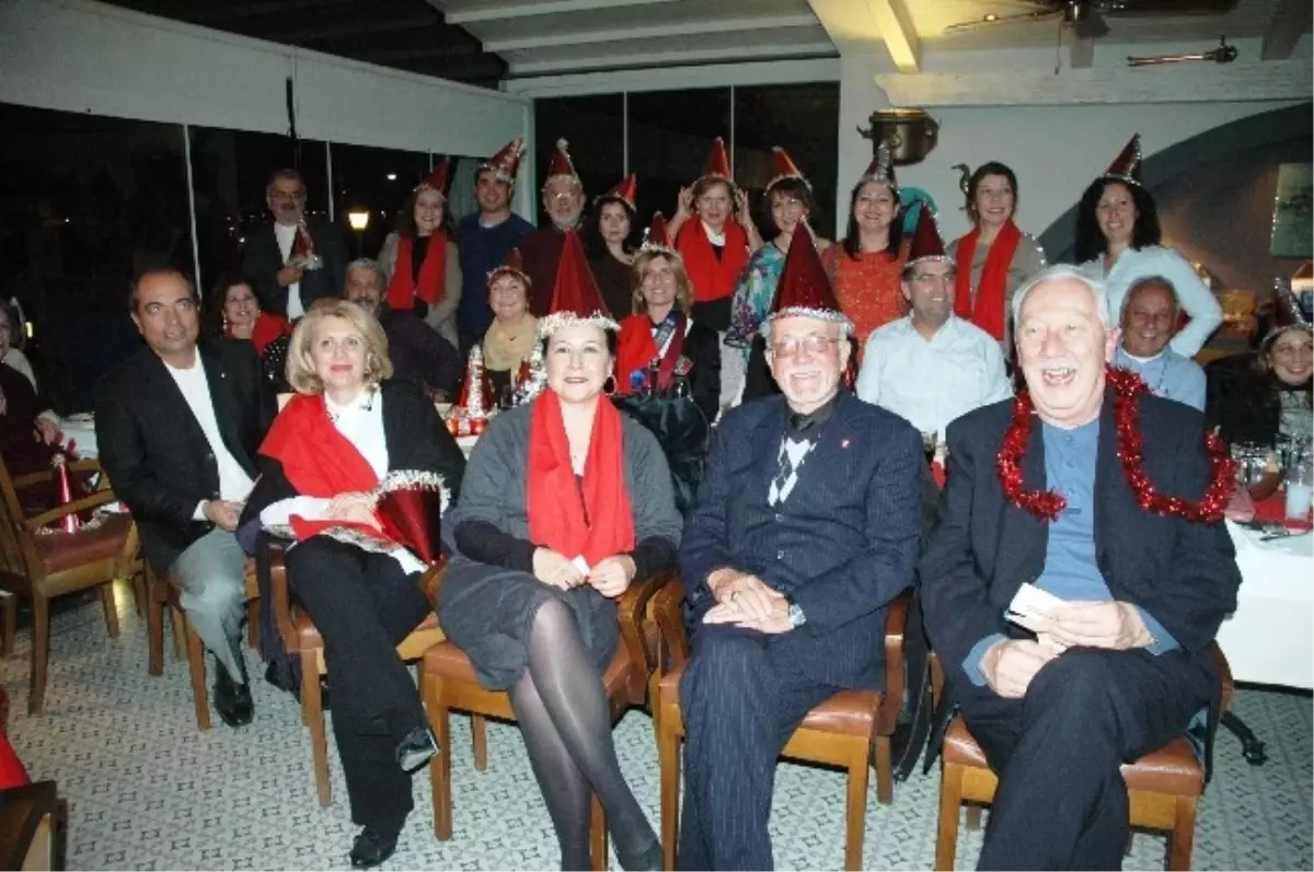 Bodrum Rotary Kulubü Eğitime Destek İçin Yeni Yıl Balosu Düzenledi