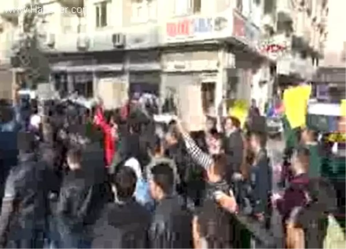 Cizre\'de Olaylı Elektrik Protestosu, Dedaş Binasının Camları Kırıldı