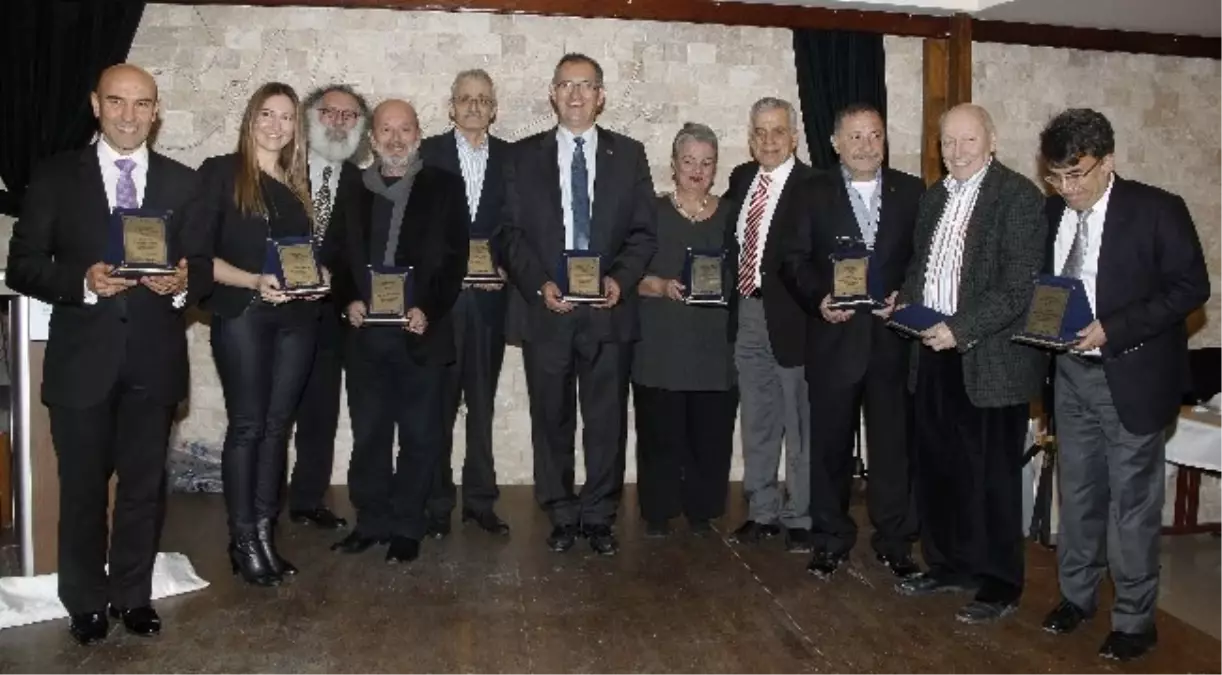 Fikir Özgürlüğü Ödülü Atilla Sertel\'in