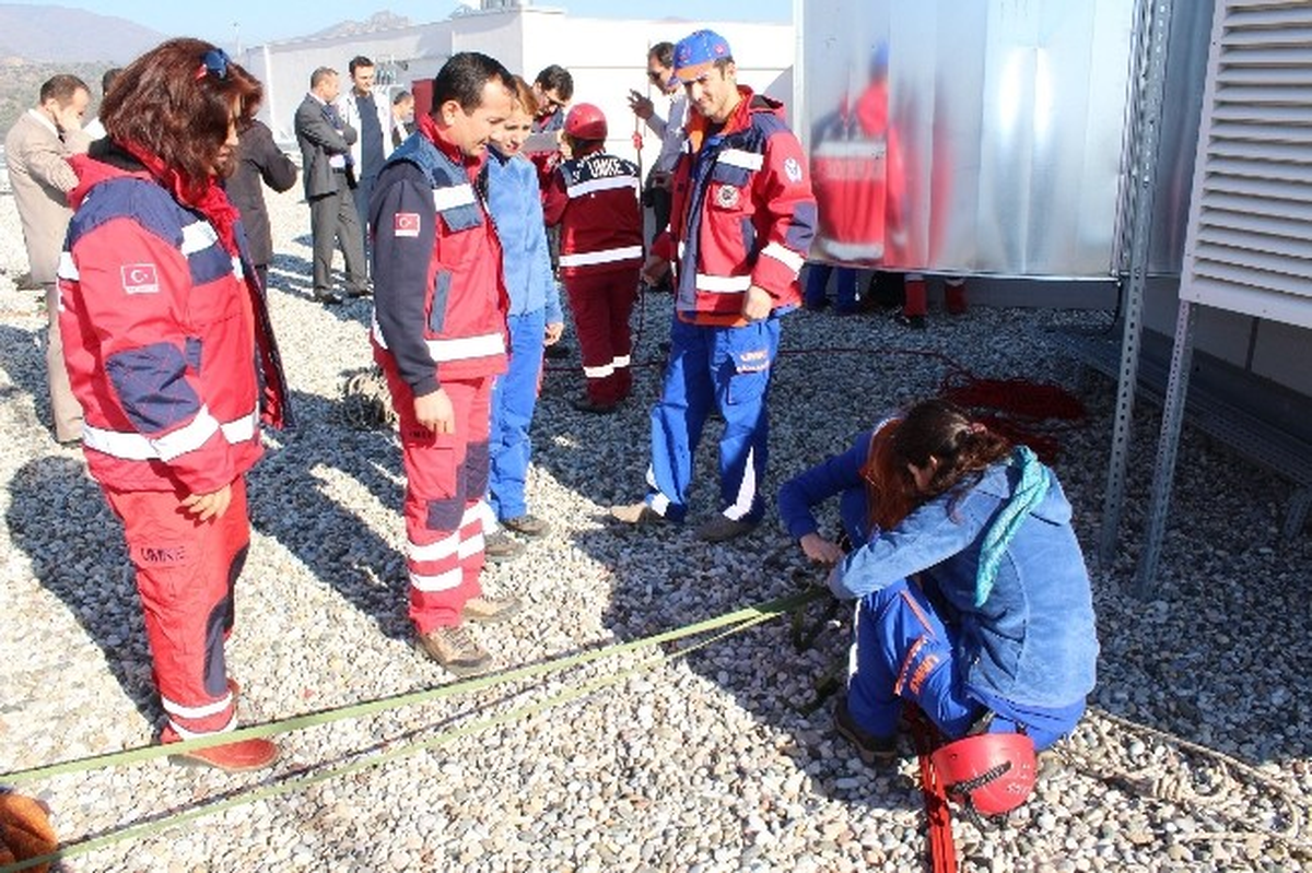 Nazilli Devlet Hastanesi\'nde Yangın ve Deprem Tatbikatı Yapıldı