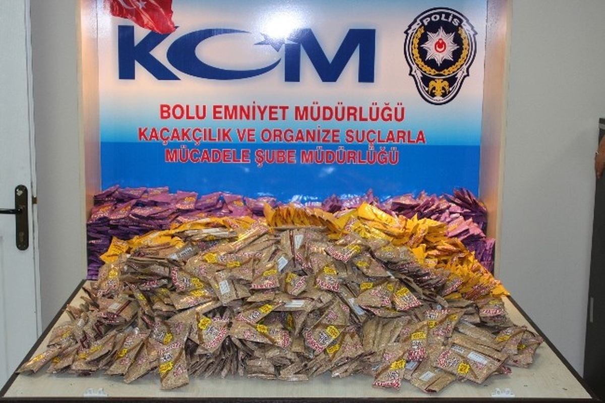 Saman Çuvallarından Kaçak Sigara Çıktı