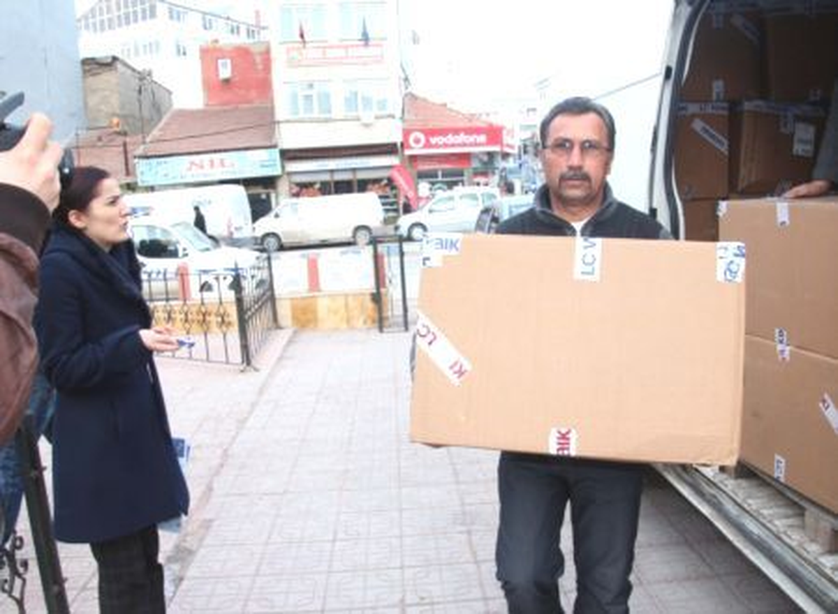 Şarkışla\'da Bin 200 Öğrenciye Kıyafet Dağıtılacak