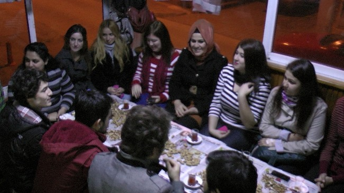 Üniversite Öğrencileri Akçakoca\'da Sorunları Tespit Etti