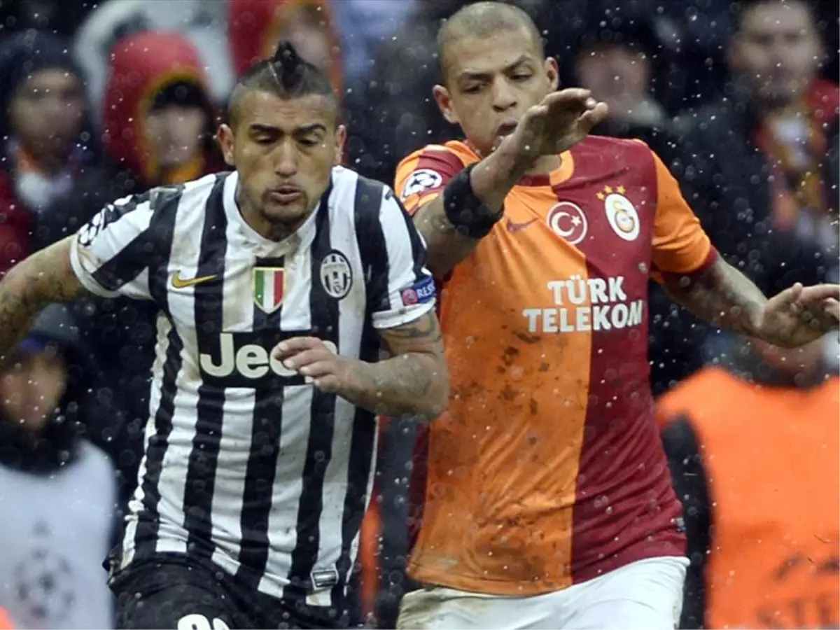 Vidal: Galatasaray Bize Ders Verdi