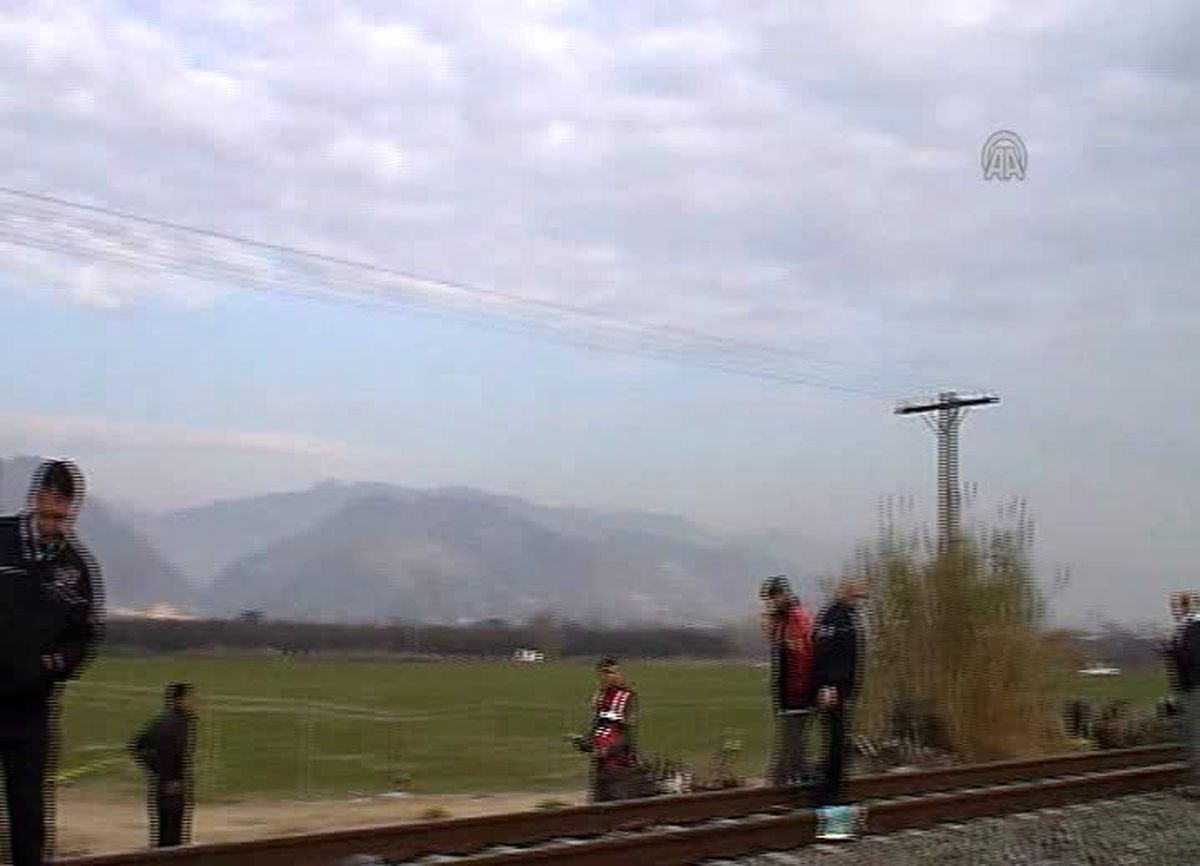 Yolcu treninin çarptığı kadın hayatını kaybetti -