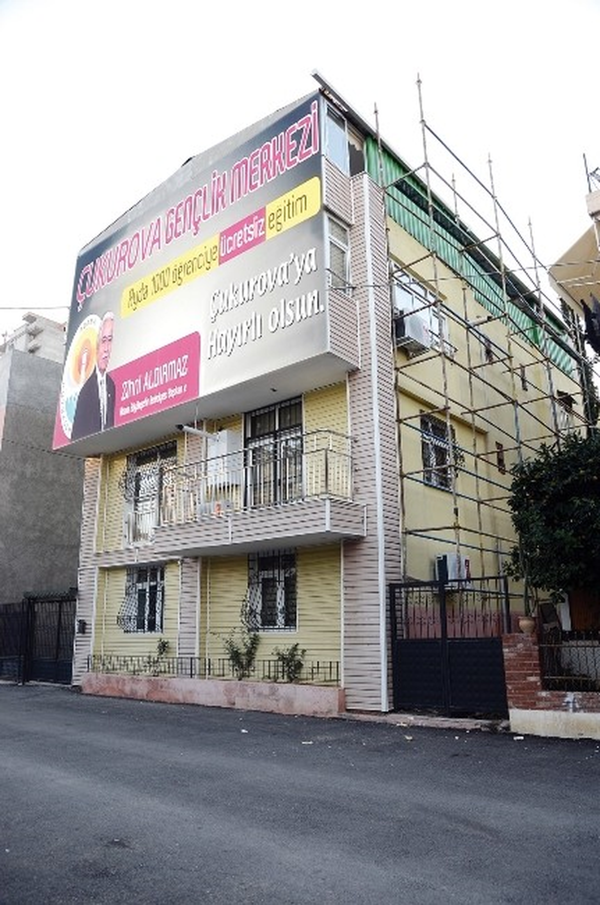Büyükşehir\'den Çukurova\'ya Gençlik Merkezi
