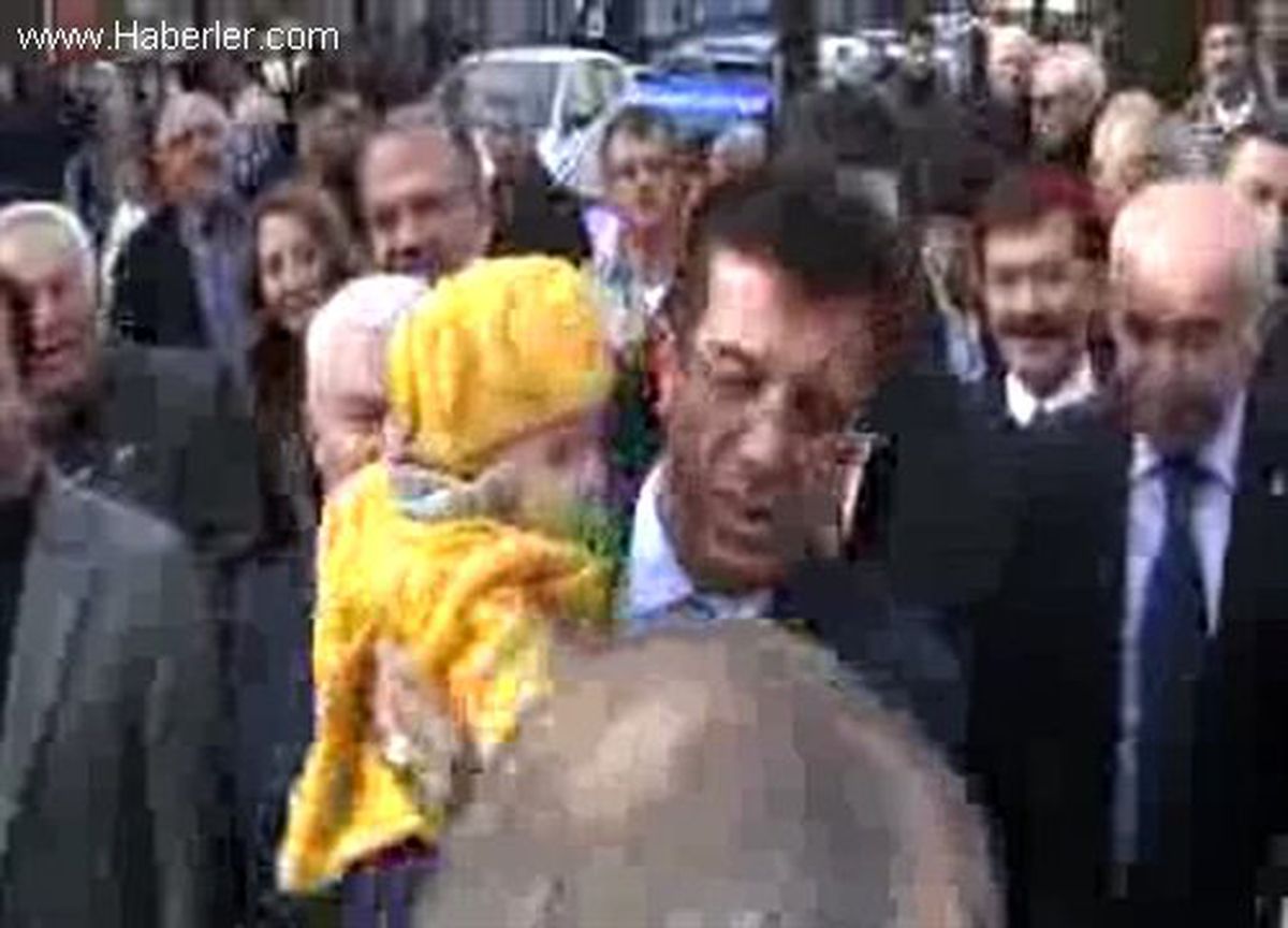 Ekonomi Bakanı Nihat Zeybekci\'17 Aralık Türkiye\'nin Kulağına Vızıltı Gelir" Haberine Ek