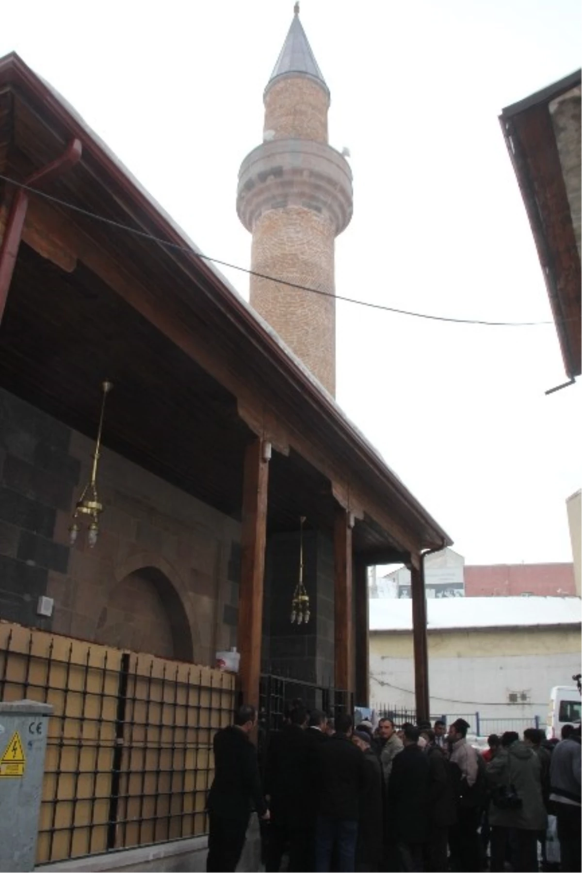 Erzurum\'da Kasımpaşa Camisi Yeniden İbadete Açıldı