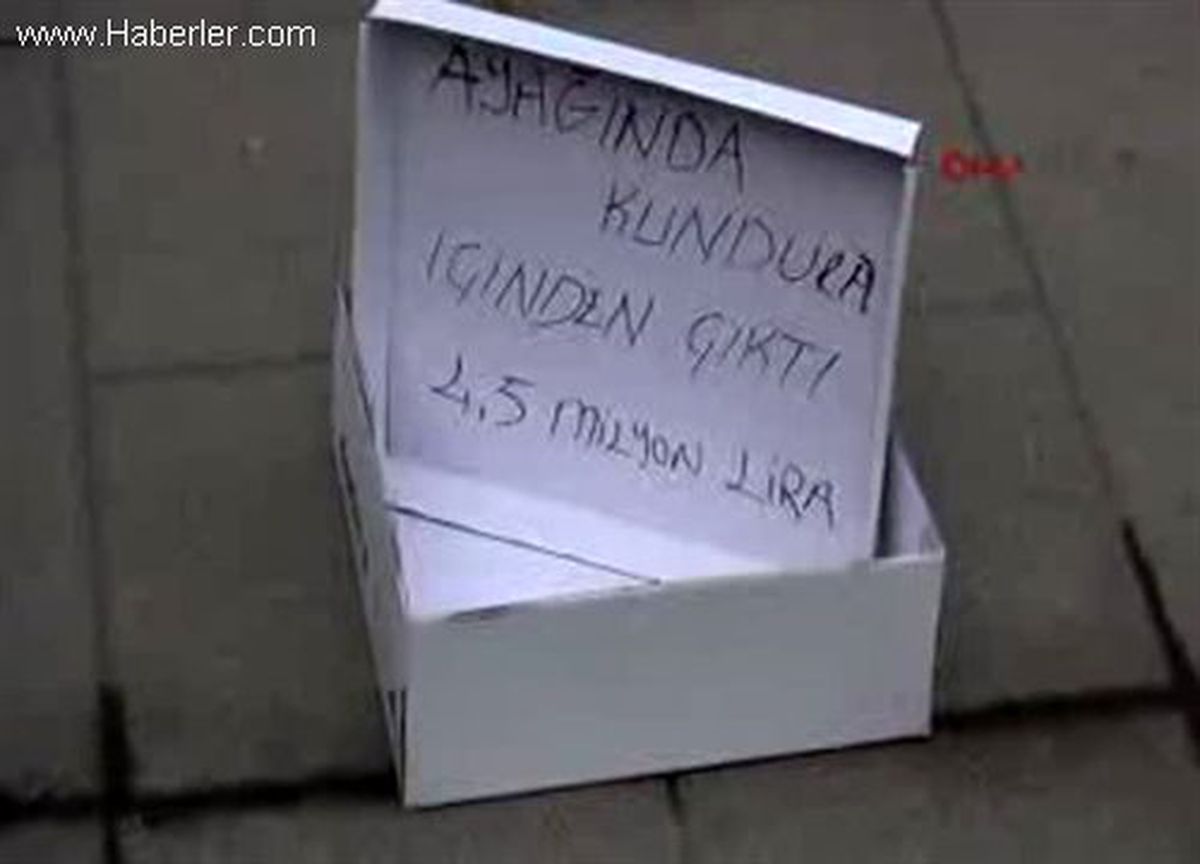 Karabük\'te Ayakkabı Kutulu Protesto