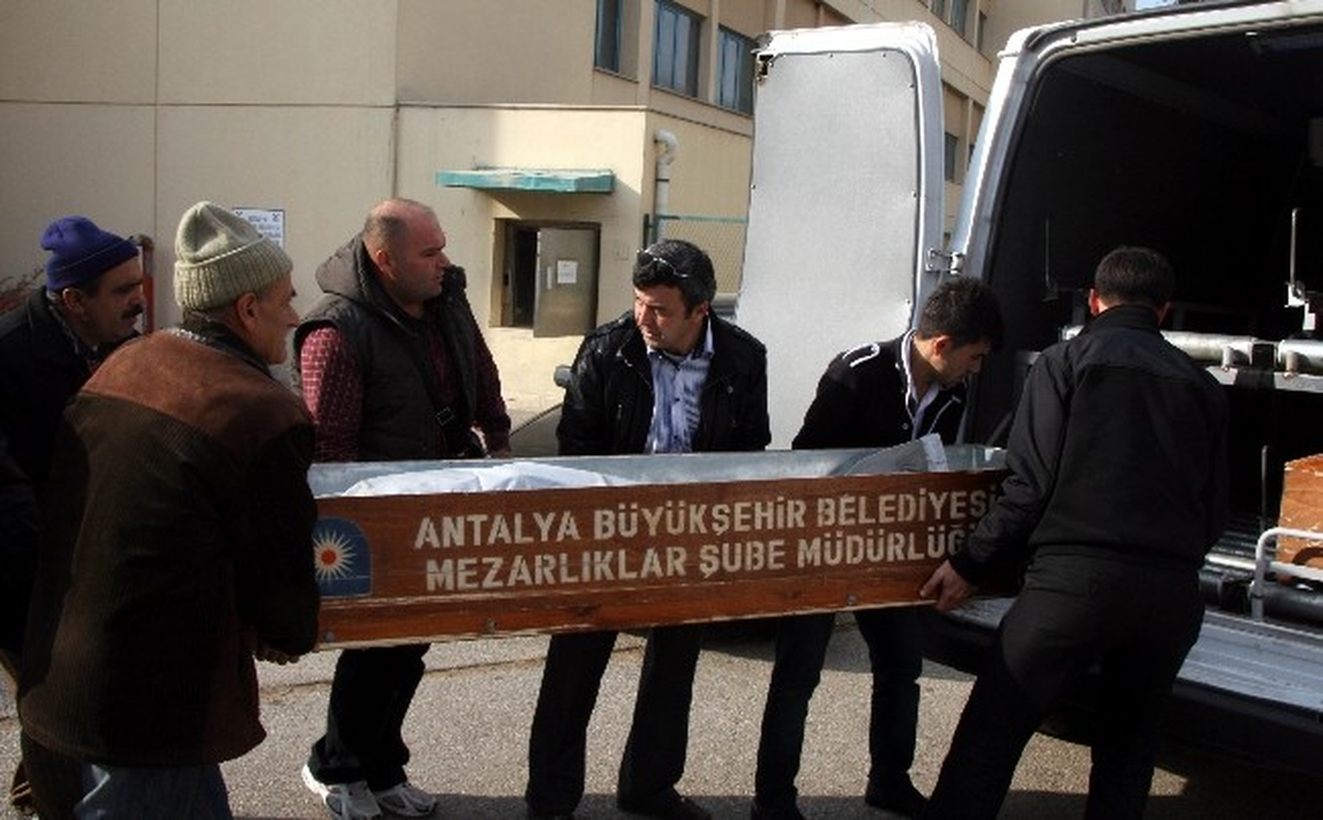 Kestiği Ağacın Altında Kalarak Can Verdi