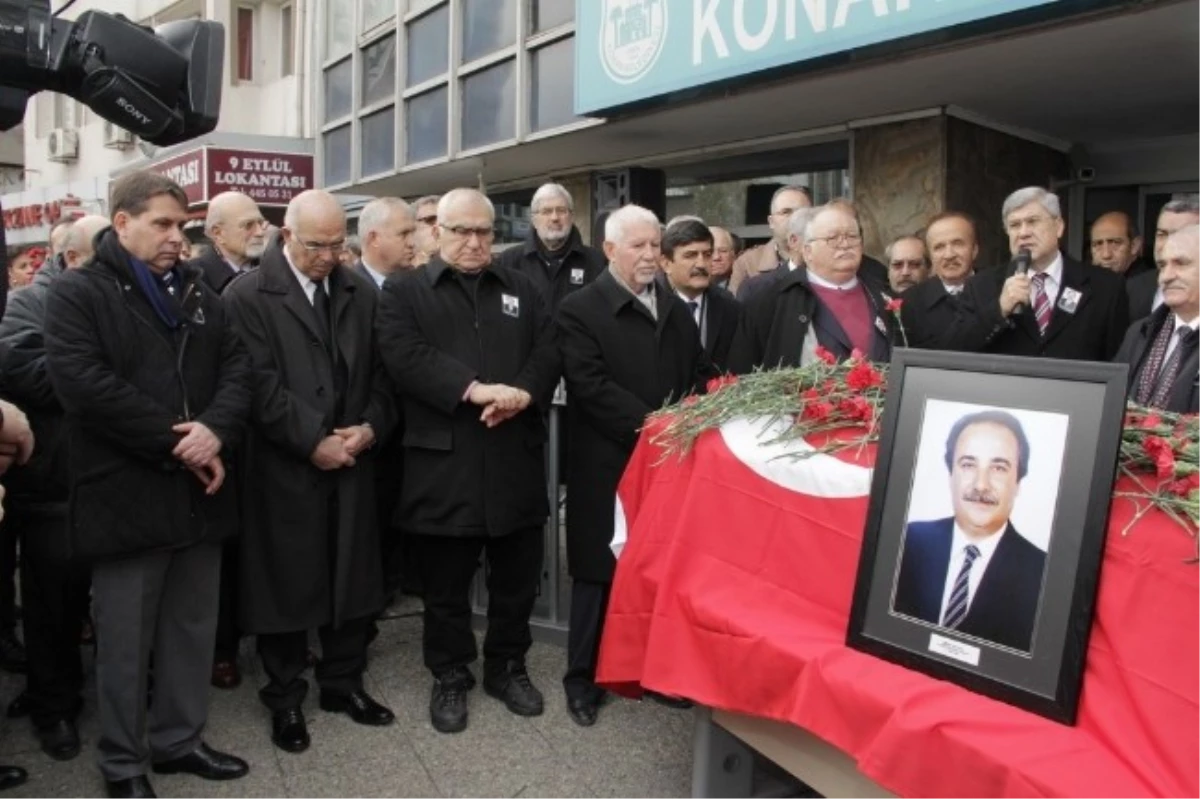 Konak, İlk Belediye Başkanını Ebediyete Uğurladı