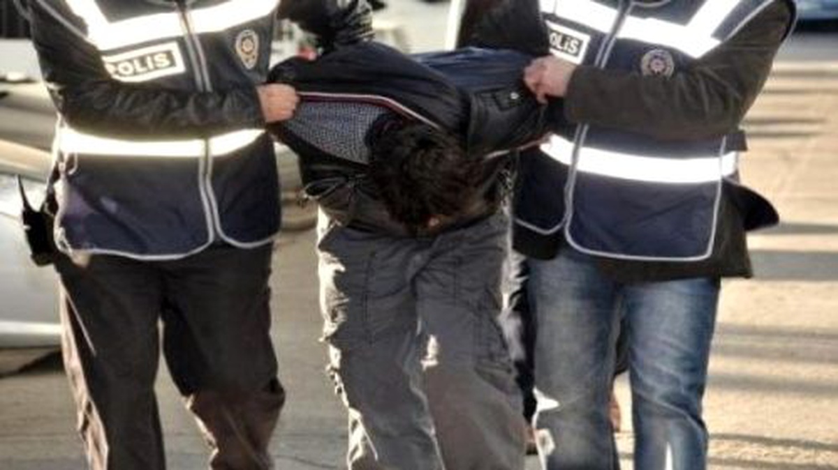 Mersin\'de Kapkaç İddiasıyla Yakalanan Kişi Tutuklandı