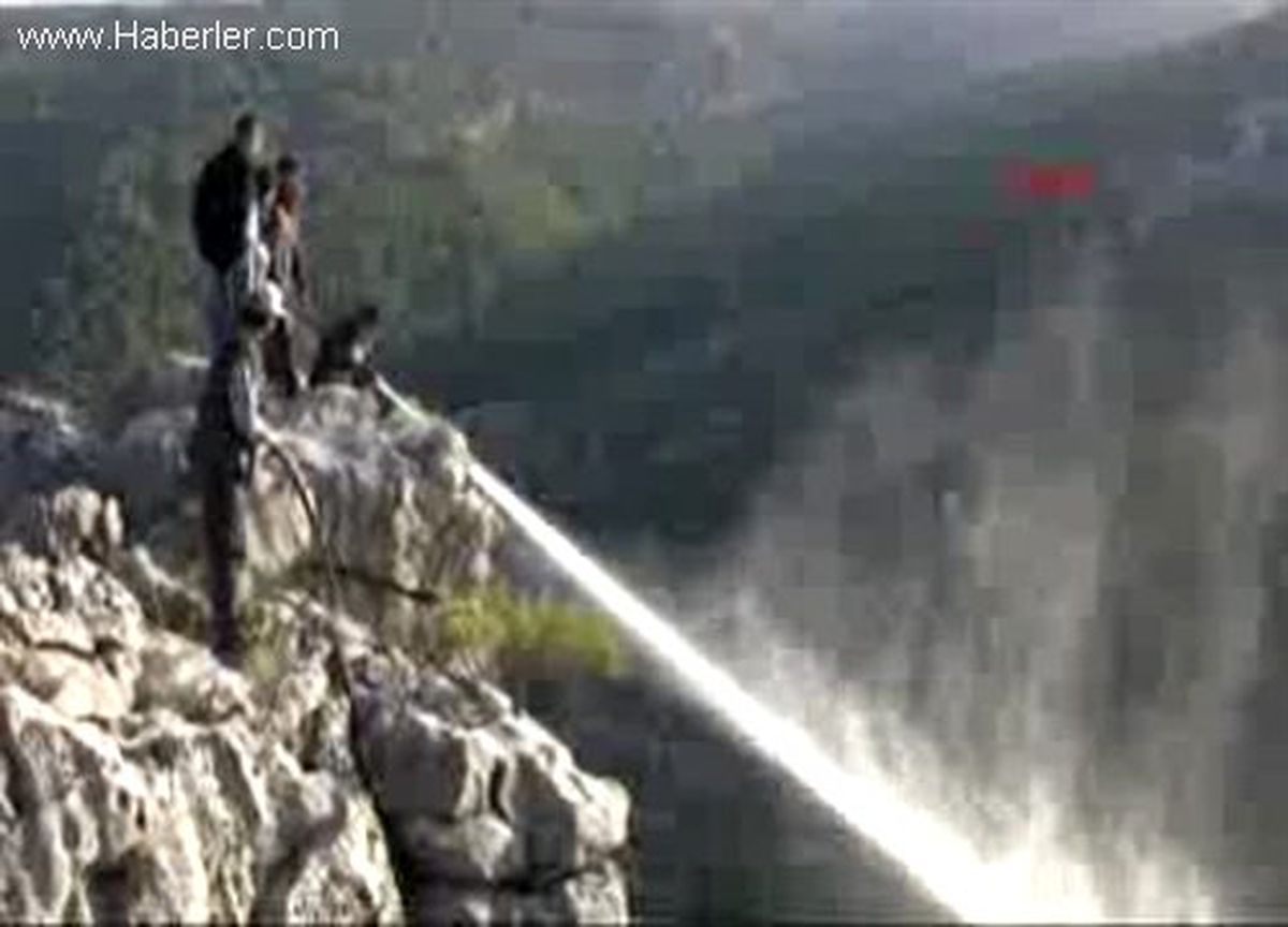 Silifke\'de 20 Dönüm Kızılçam Ormanı Yandı