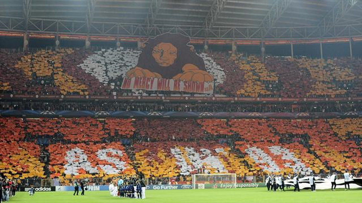 TT Arena\'nın Zemini İçin Antalya İstendi