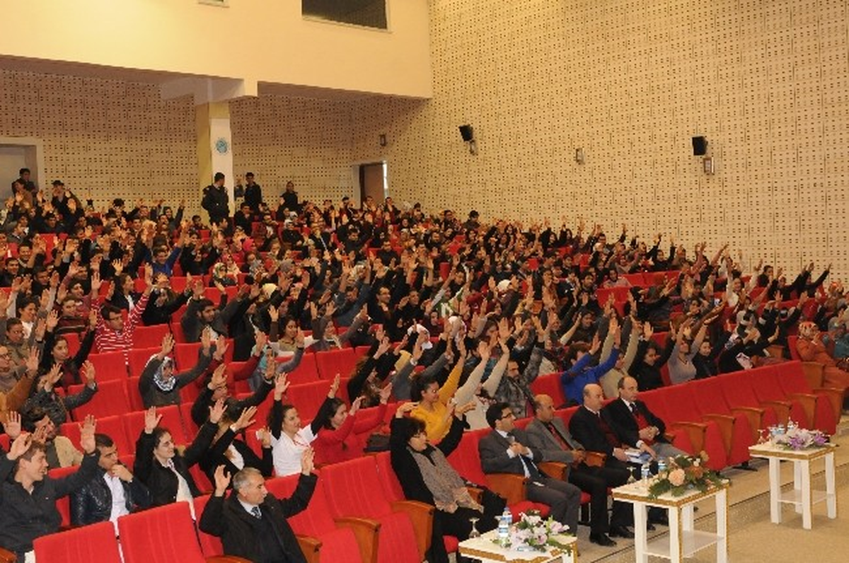 Üniversitede Mizah Tadında Eğitim