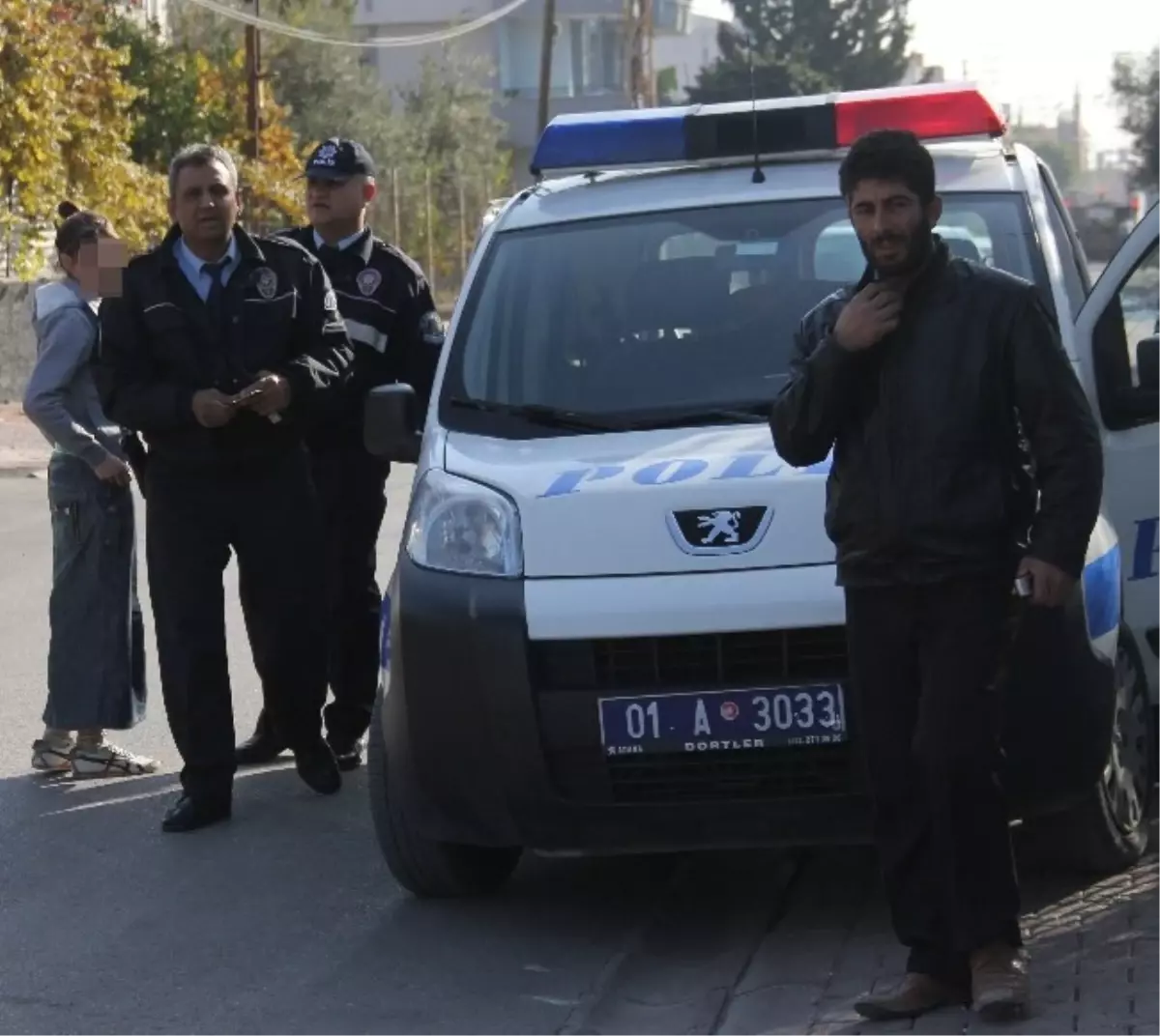 15 Yaşındaki Kız Babasını Polise Şikayet Etti