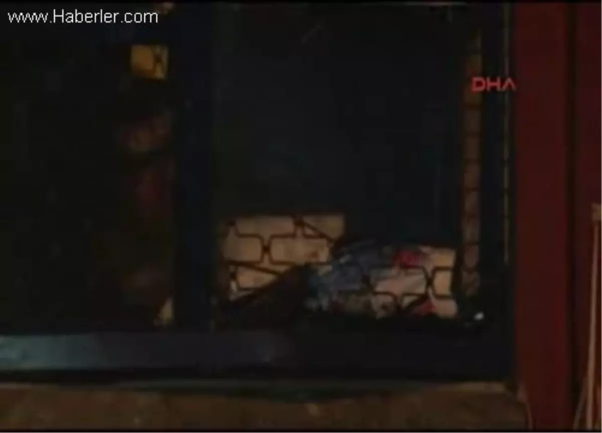 Bağcılar\'da Markete Ses Bombası Atıldı