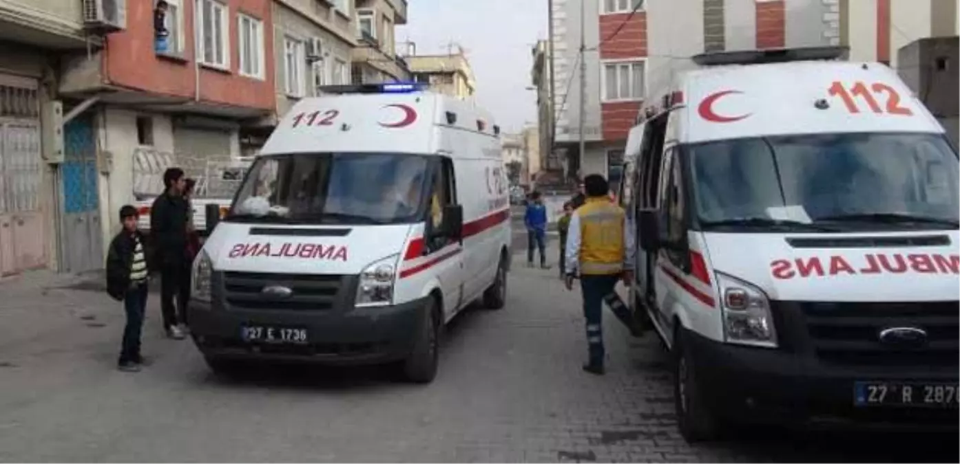 Gaziantep\'te Evde Yangın Çıktı 8 Kişi Zehirlendi