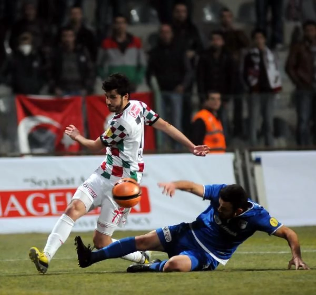 Karşıyaka-Ankaraspor: 1-1