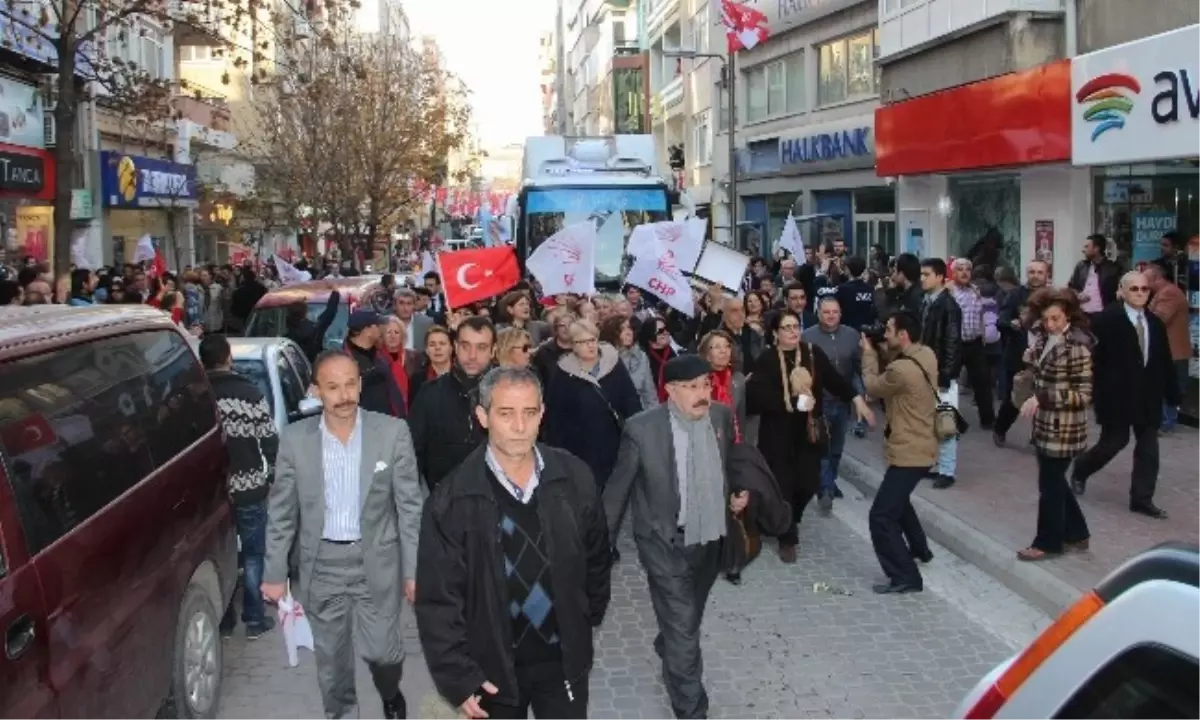 Kılıçdaroğlu, Seçim Merkezi Açtı