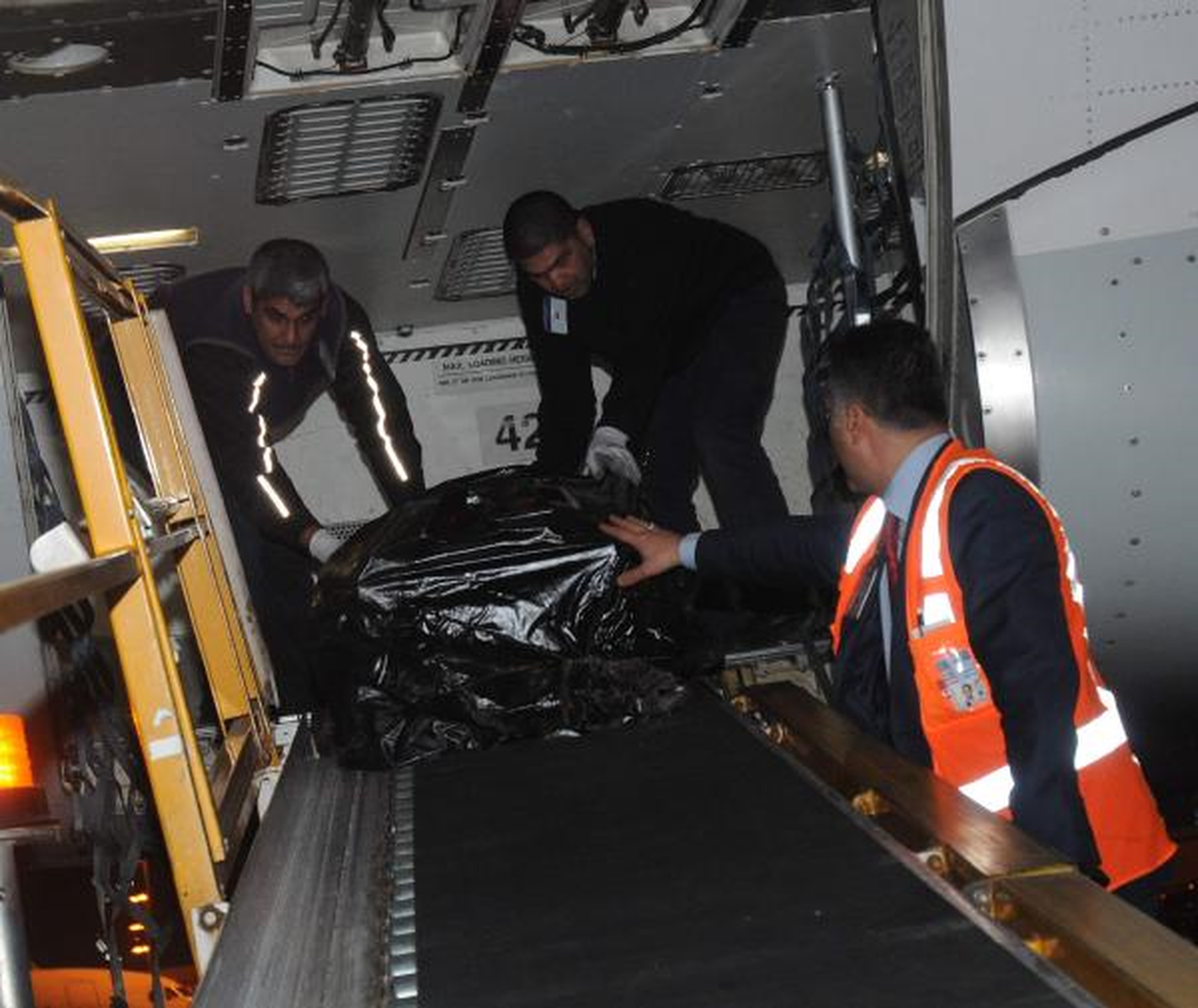 THY Çalışanı Uğur Tezcan\'ın Cenazesi İstanbul\'a Getirildi