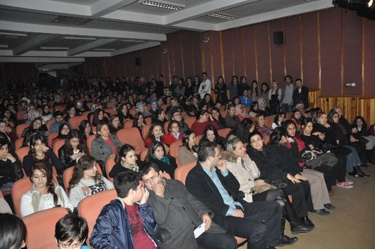 Matruşka Oyunu BEÜ\'de Yoğun İlgi Gördü