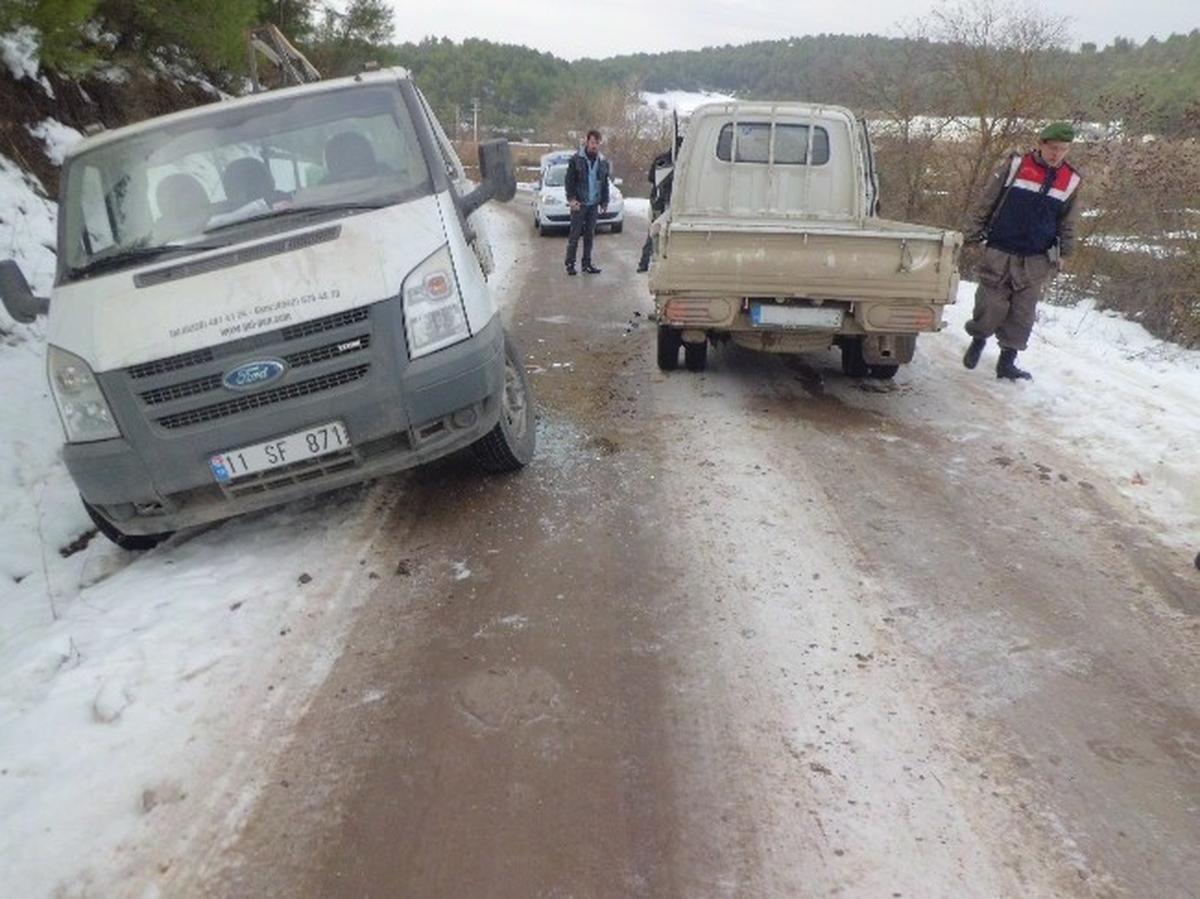 Osmaneli\'nde Trafik Kazası, 1 Yaralı