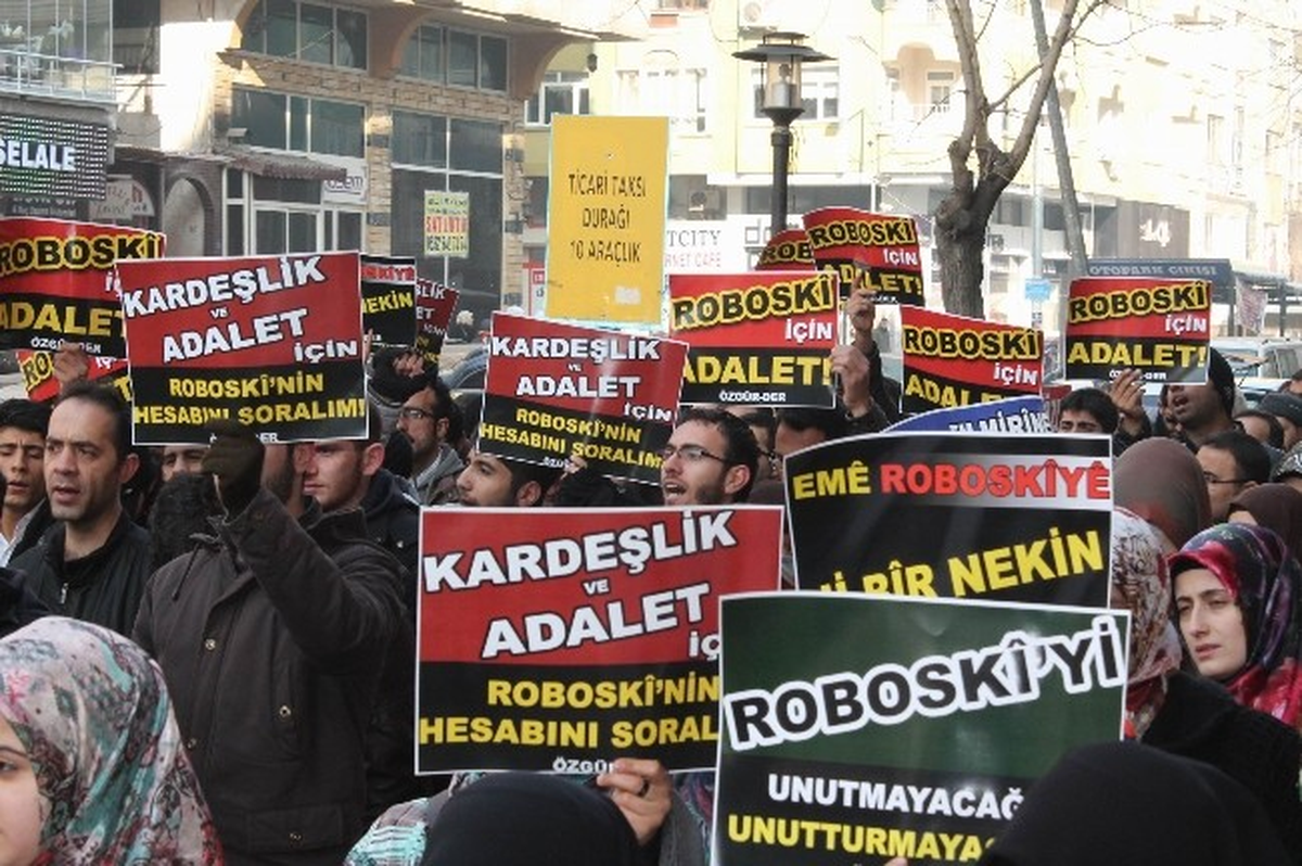 Özgür-Der Uludere Olayını Diyarbakır\'da Protesto Etti