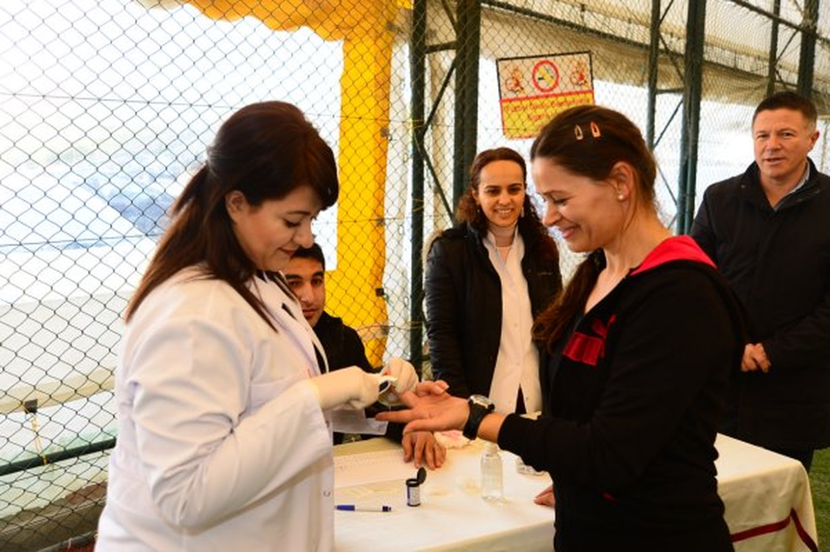 Sabah Sporu Yapanlara Açlık Kan Şekeri Ölçümü