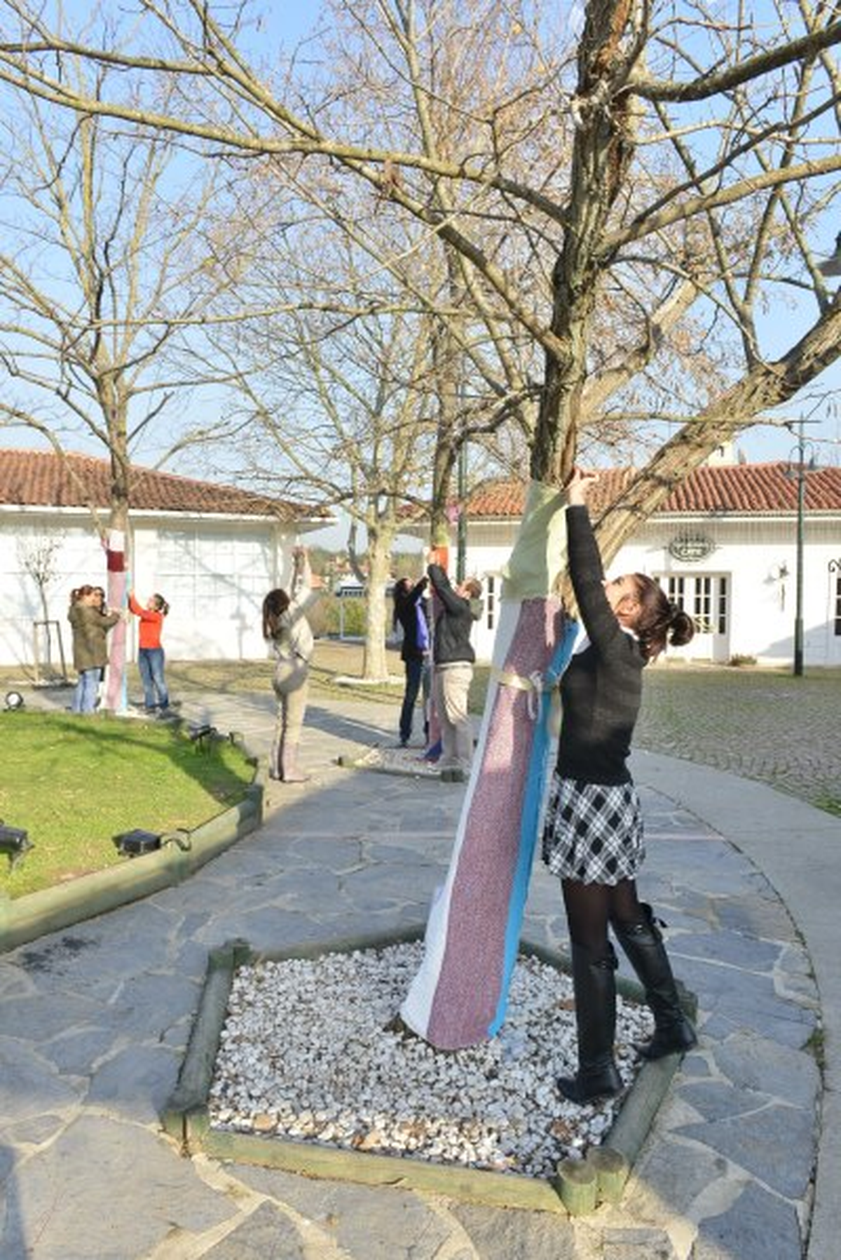 Silk & Cashmere Yeni Yılın En Saf Dilekleri İçin Ağaçları Giydirdi