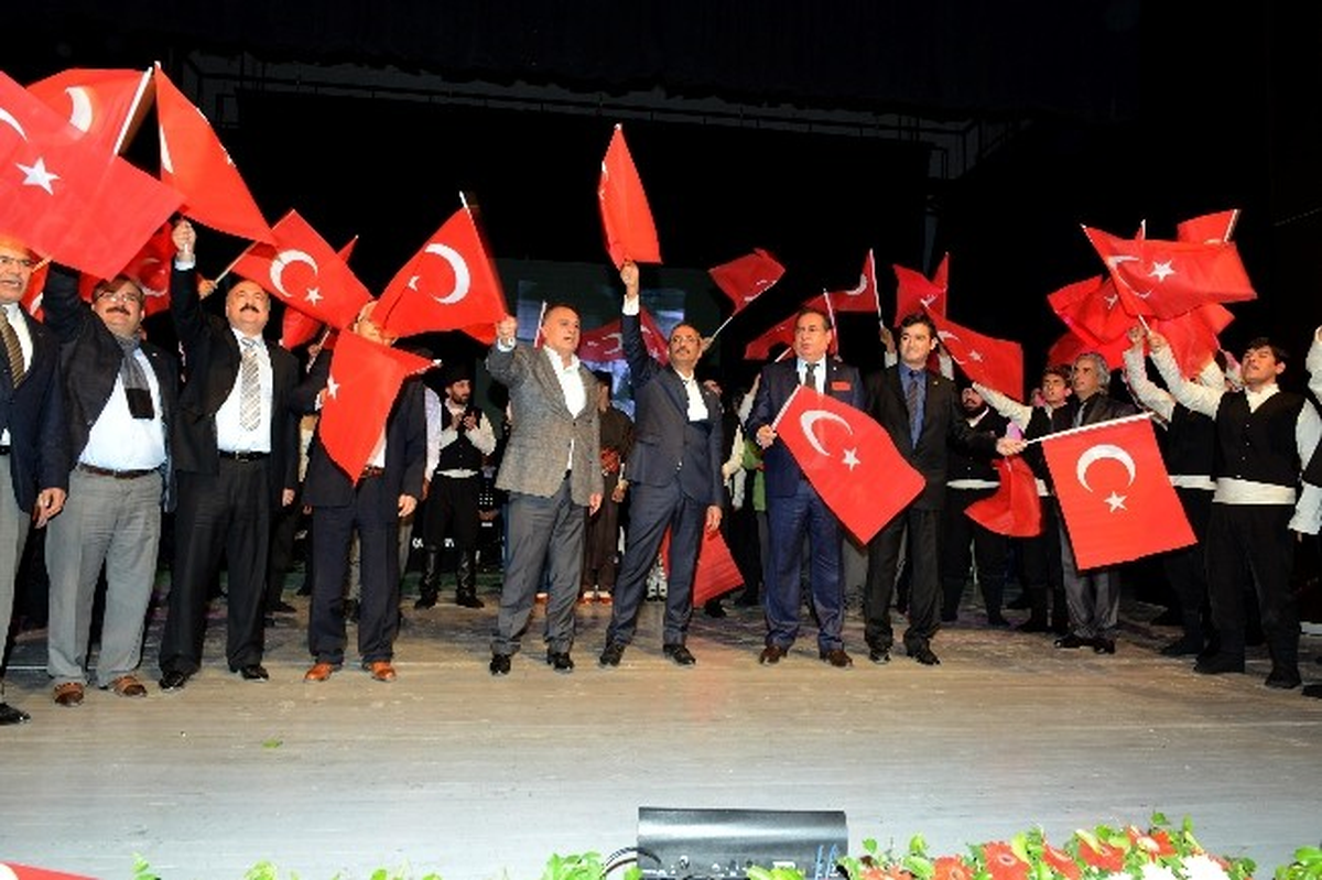 Tarsus\'a Bin Kişilik Kongre Merkezi