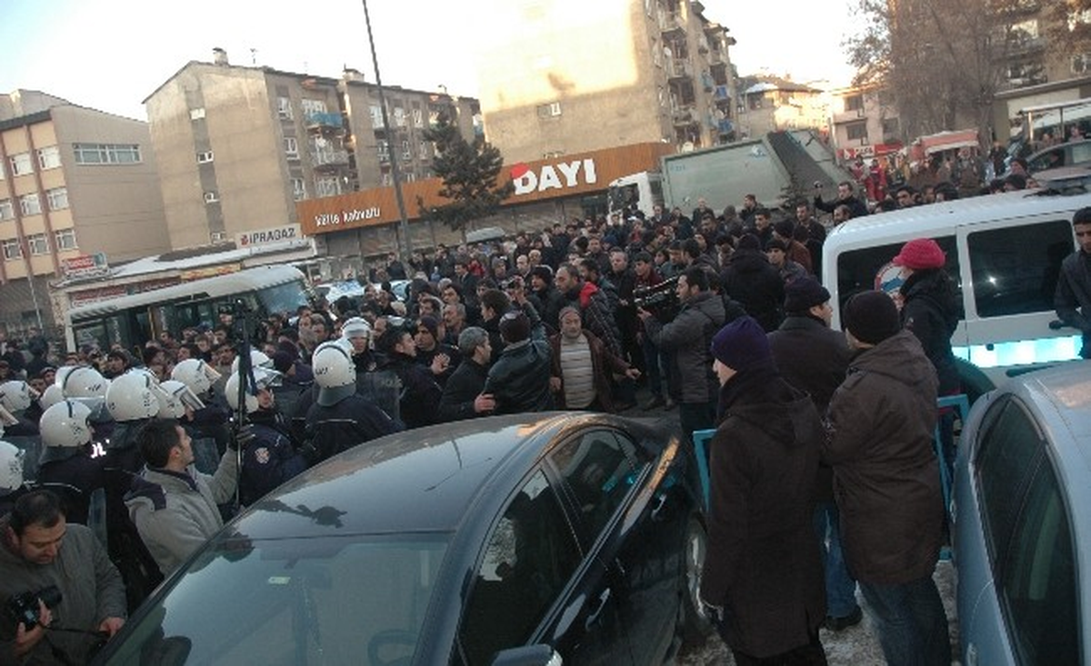 Tgb\'nin Basın Açıklamasına Vatandaşlardan Tepki