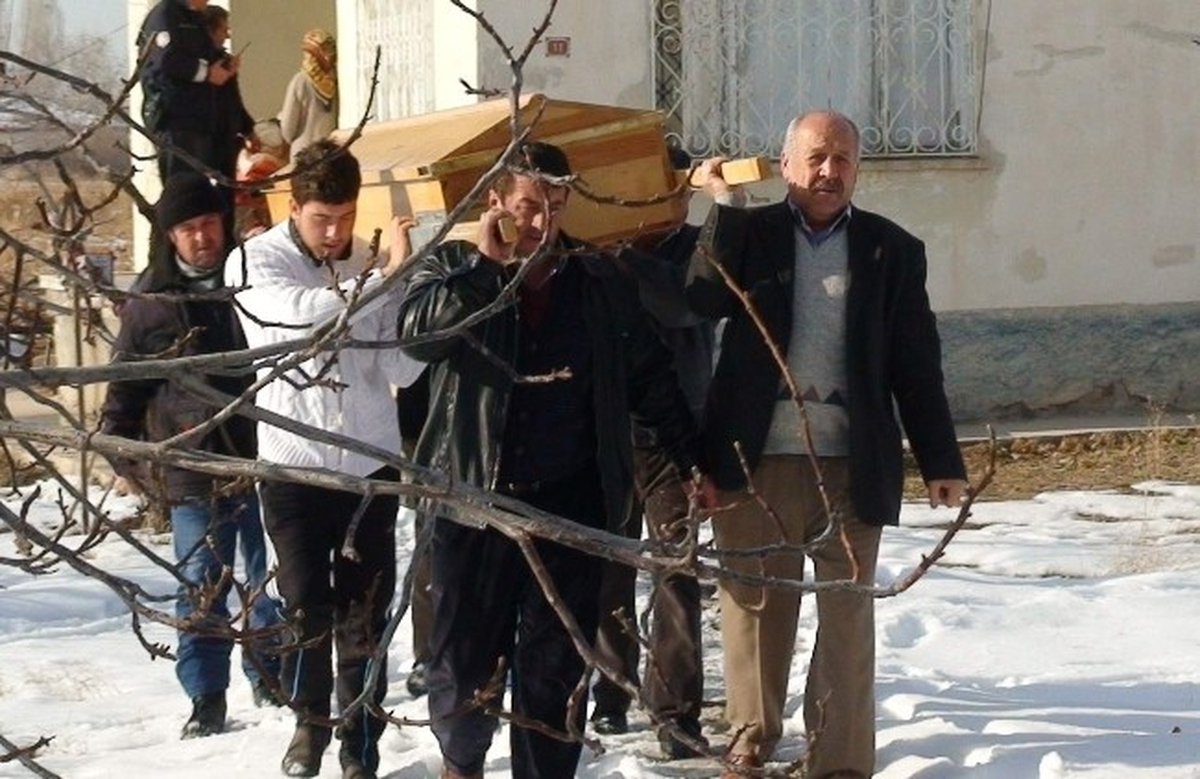 Yaşlı Kadın Evinde Ölü Bulundu