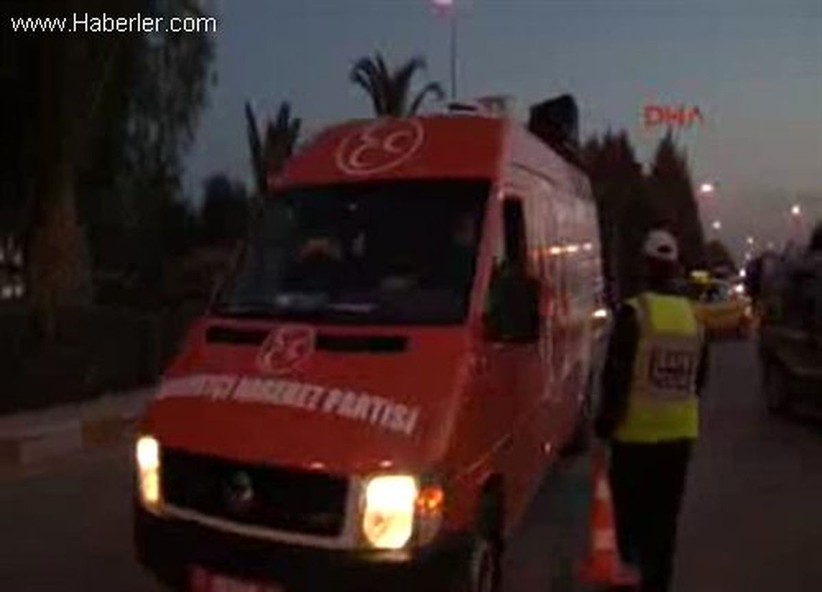 AK Parti\'lilerle MHP\'liler Havalimanında Karşılaştı