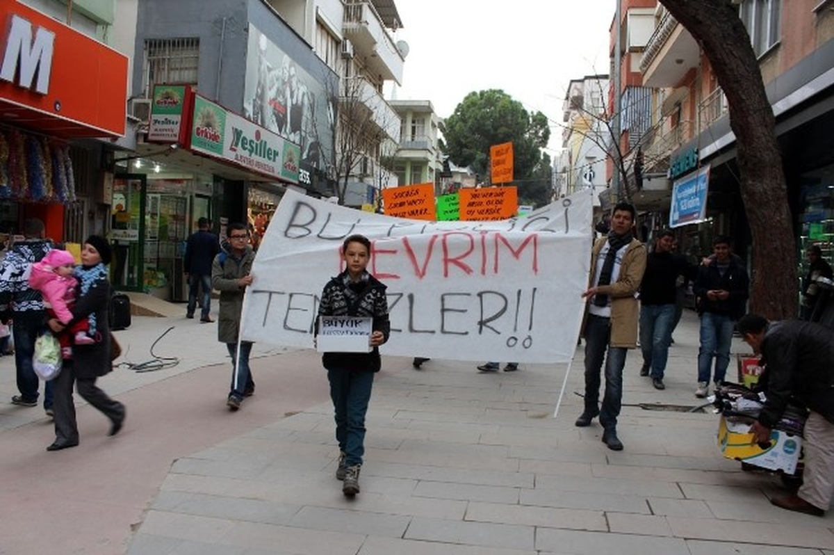 Alaşehir Emek ve Demokrasi Platformu Yolsuzluğu Protesto Etti.