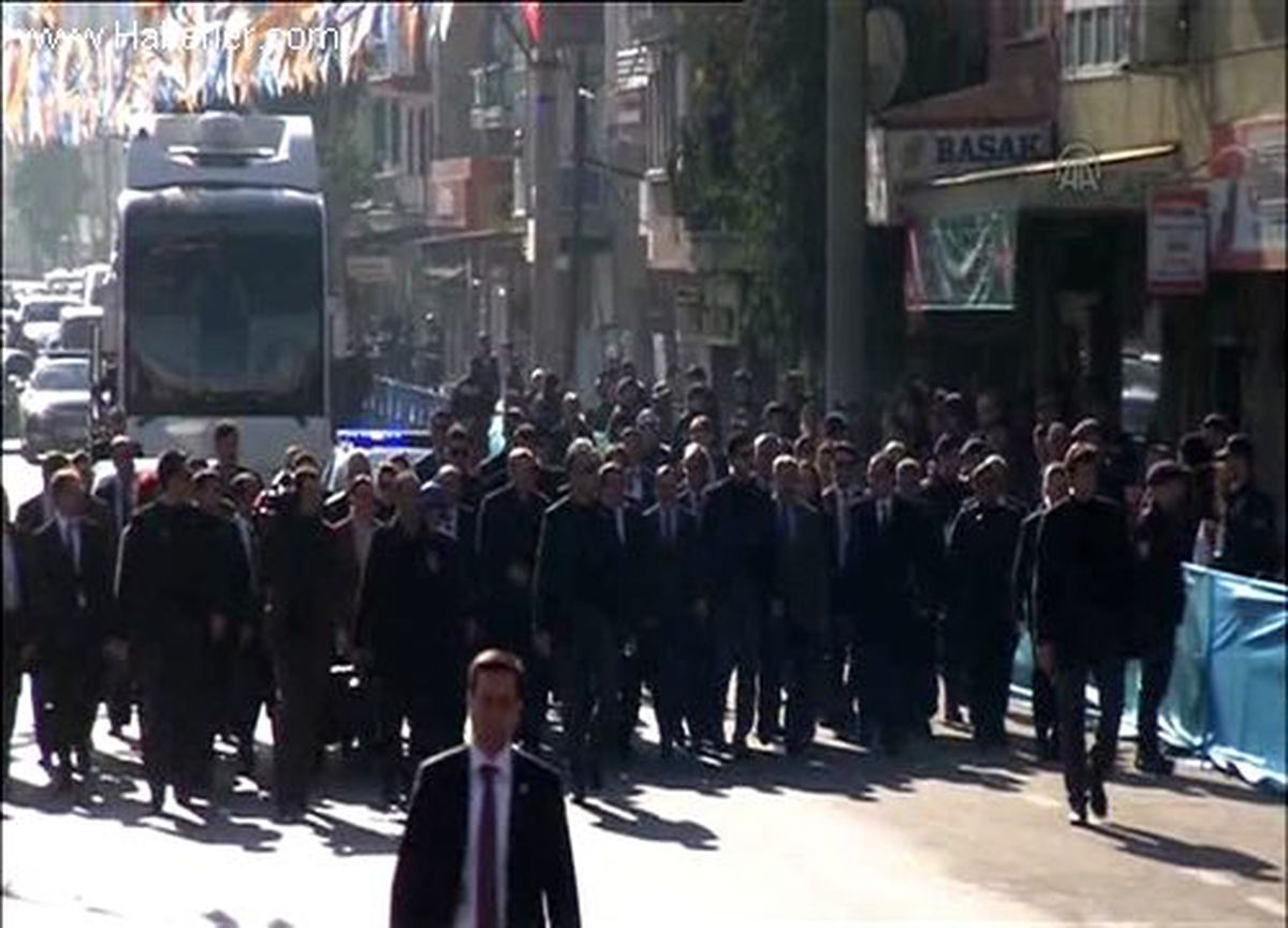 Başbakan Erdoğan, Akhisar\'da toplu açılış töreninde konuştu -