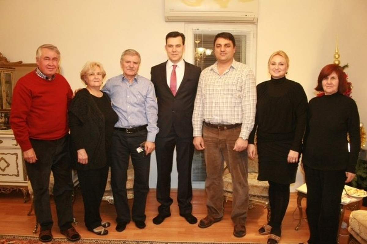 Dr. Mustafa Esgin Ev Ziyaretlerini Sürdürüyor