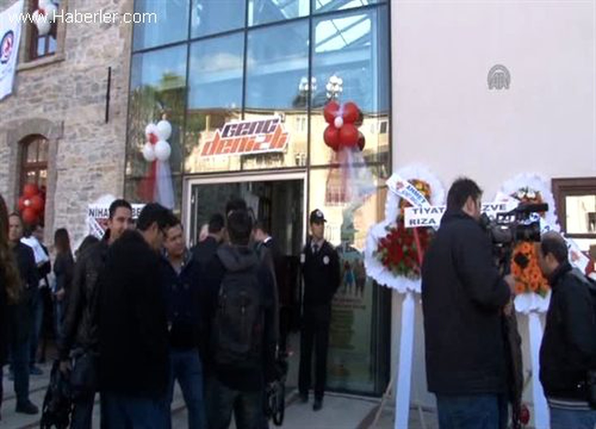 Ekonomi Bakanı Zeybekci, Açılış Törenine Katıldı