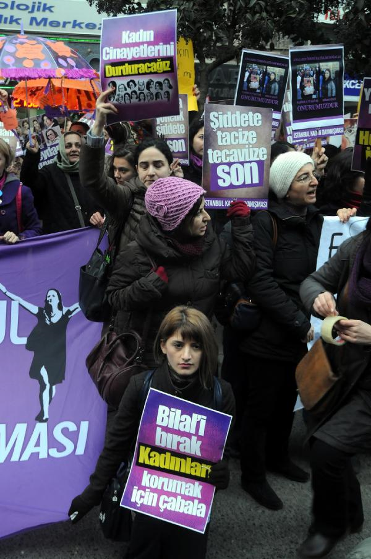 Kadınlardan \'Yolsuzluk ve Rüşvet\' Protestosu